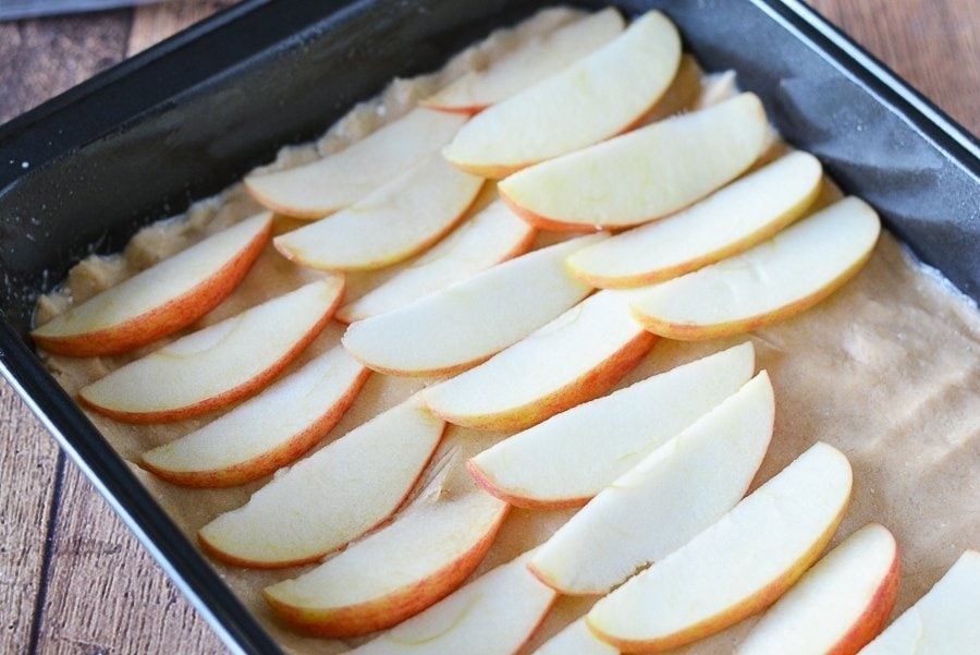 Caramel Apple Cream Cheese Cake